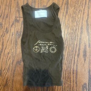 Paulo Santo studios tank